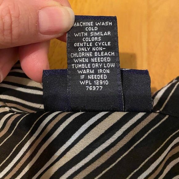 Women’s Blouse - Picture 8 of 8